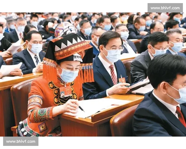 掌声雷动见证时代奋进力量汇聚点燃梦想开启崭新发展征程